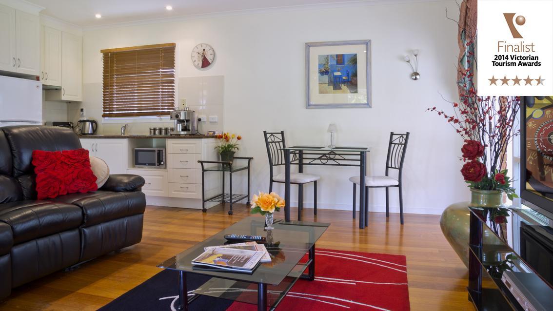 Lakeside Cottage Luxury B&B Mount Dandenong Zewnętrze zdjęcie
