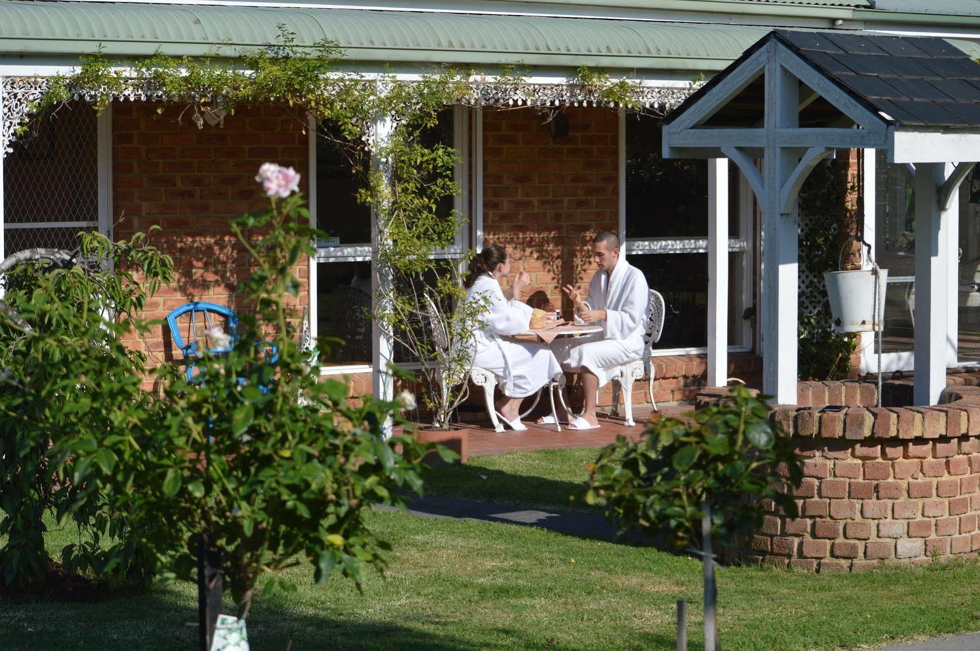 Lakeside Cottage Luxury B&B Mount Dandenong Zewnętrze zdjęcie